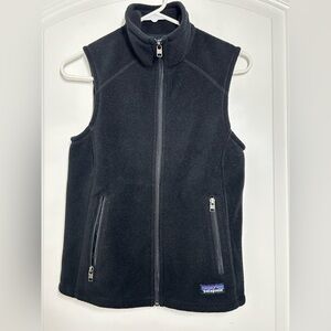 Patagonia Synchilla Fleece Vest Women's Black Full Zip Size XS fall winter cozy